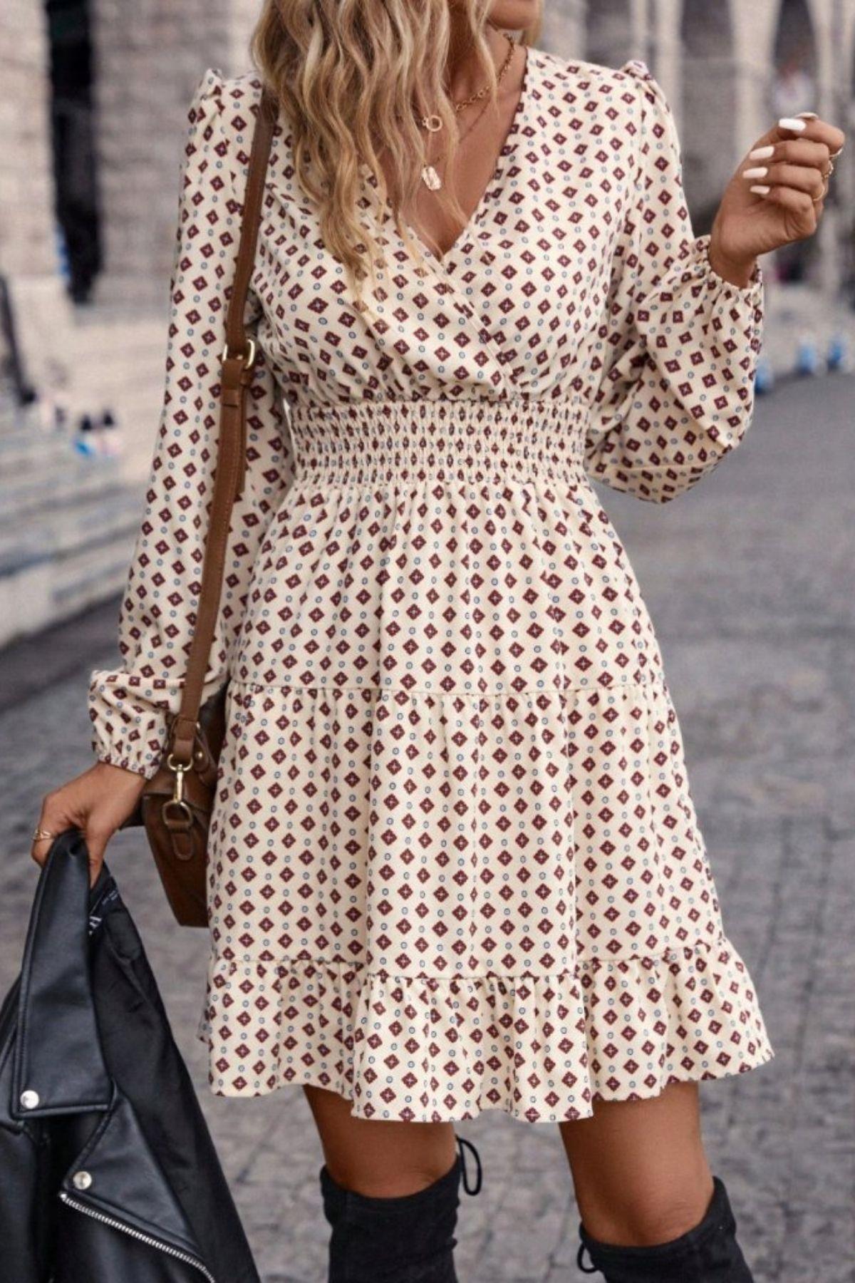 Kruvaze Yaka Desenli Kısa Modal Elbise - Bej