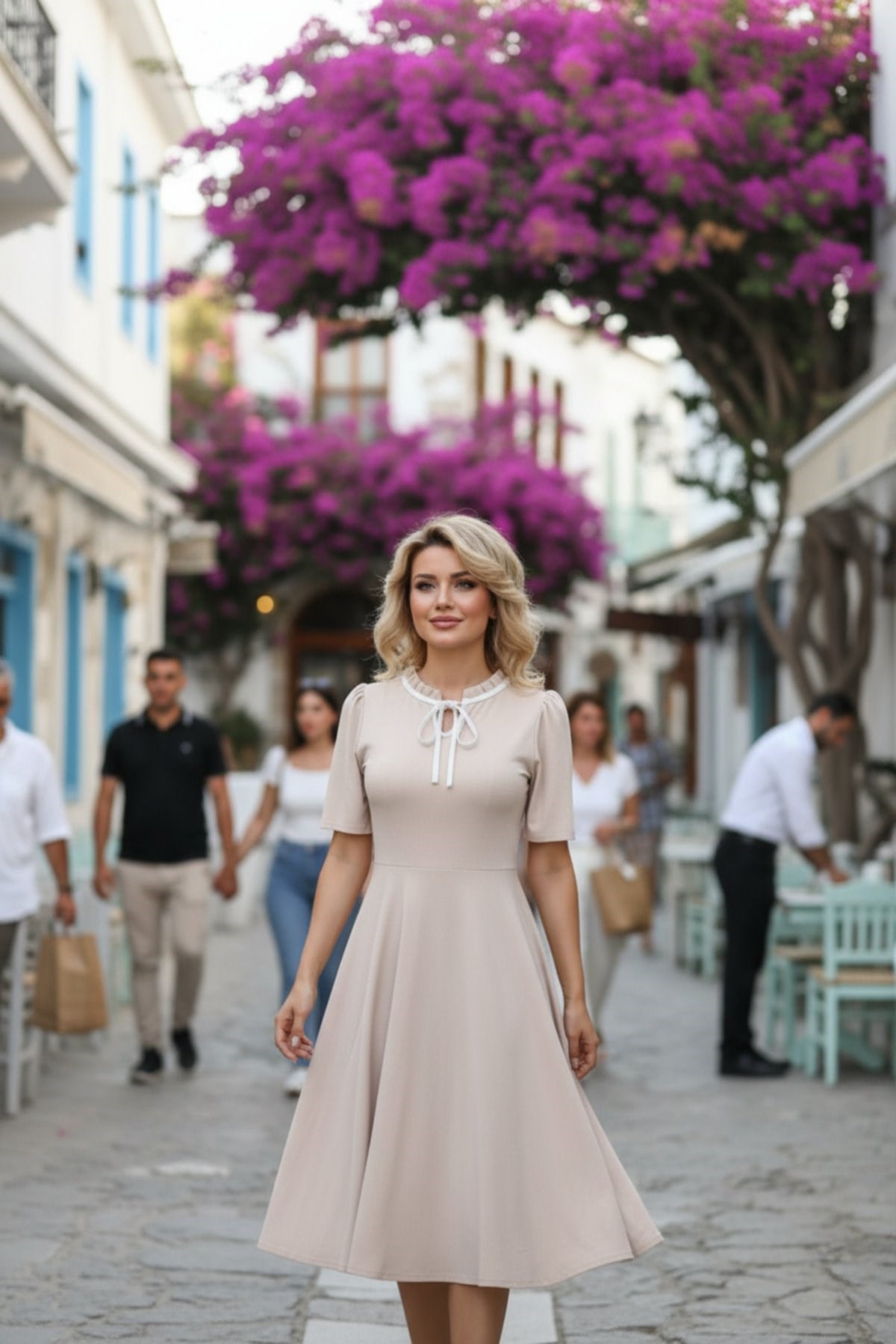 Boyun Bağcıklı Prenses Kol Diz Boyu Krep Elbise - Bej