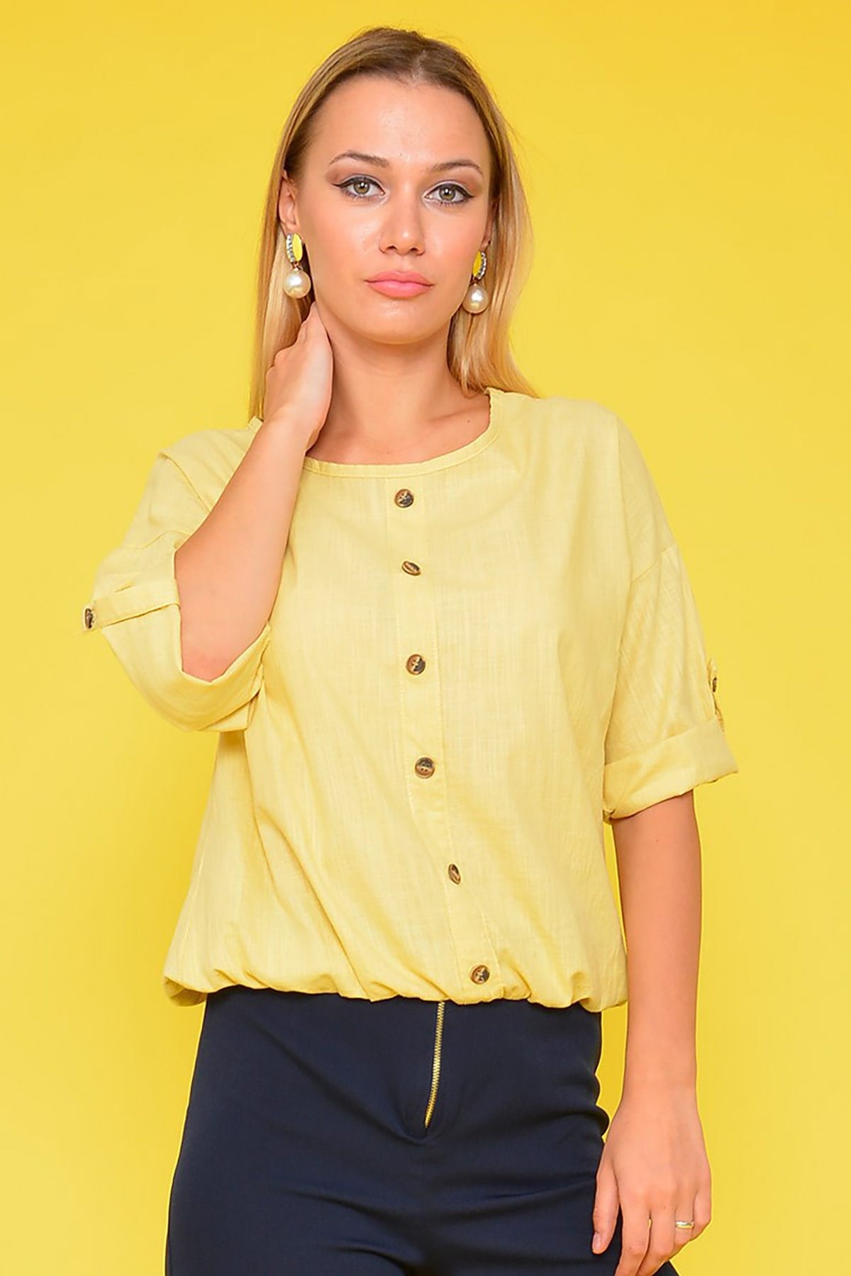 Bel Lastikli Düğmeli Bluz