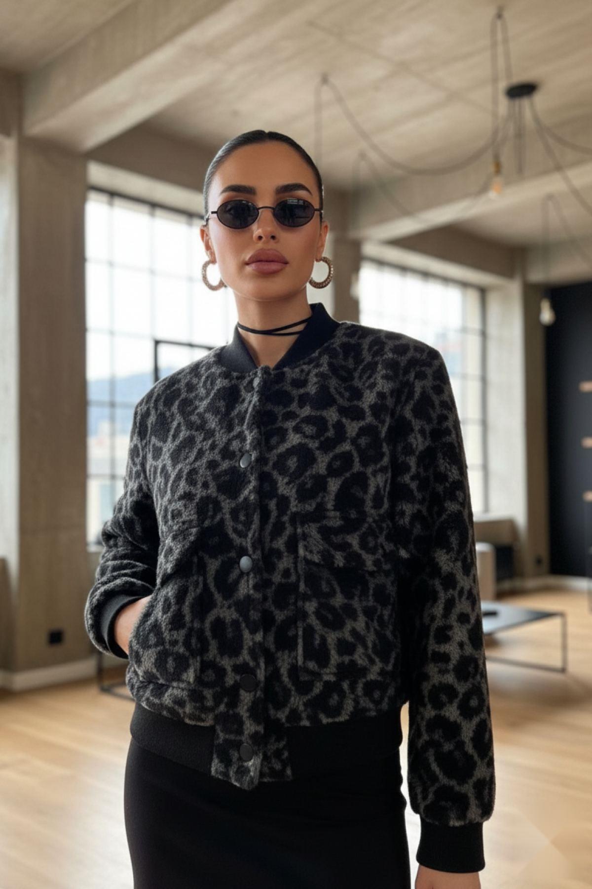 Leopar Desen Kısa Bomber Ceket Siyah