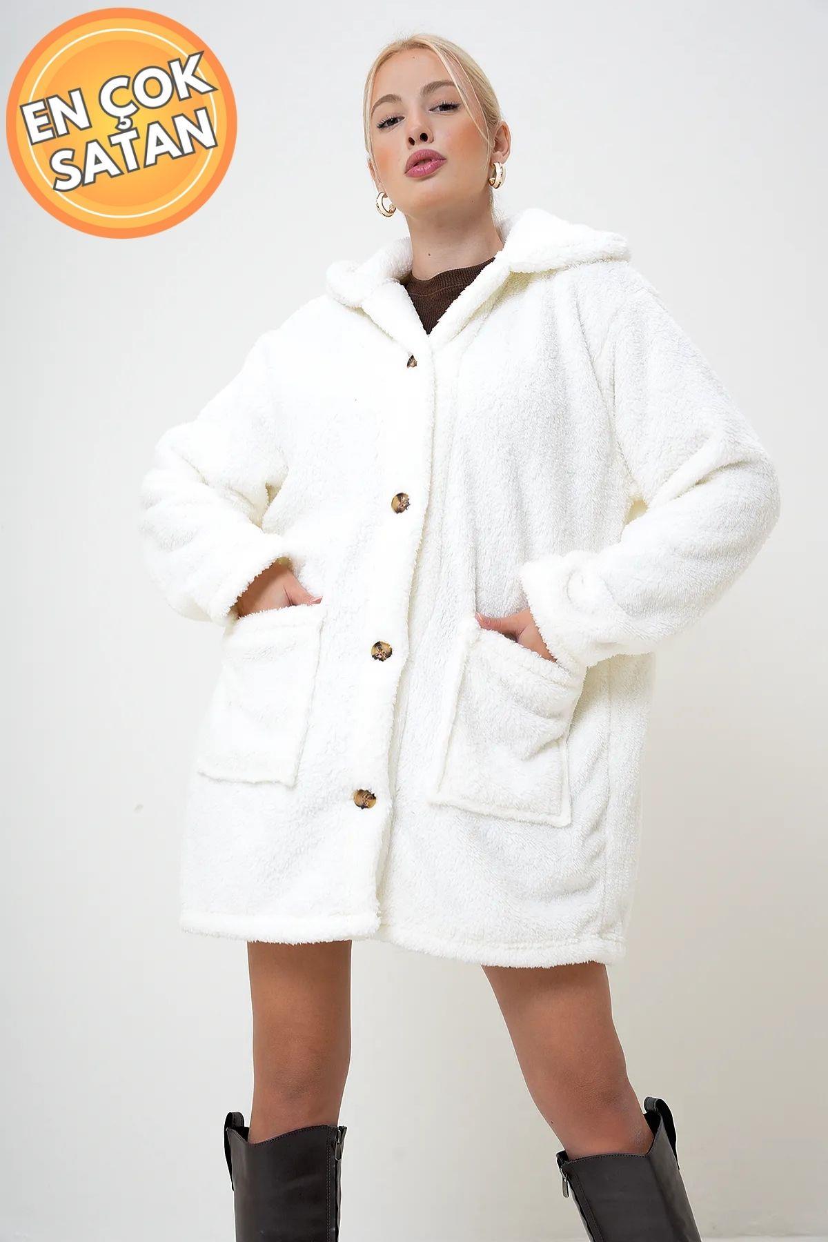 Çift Cepli Önü Düğmeli Astarsız Oversize Peluş Ceket Beyaz