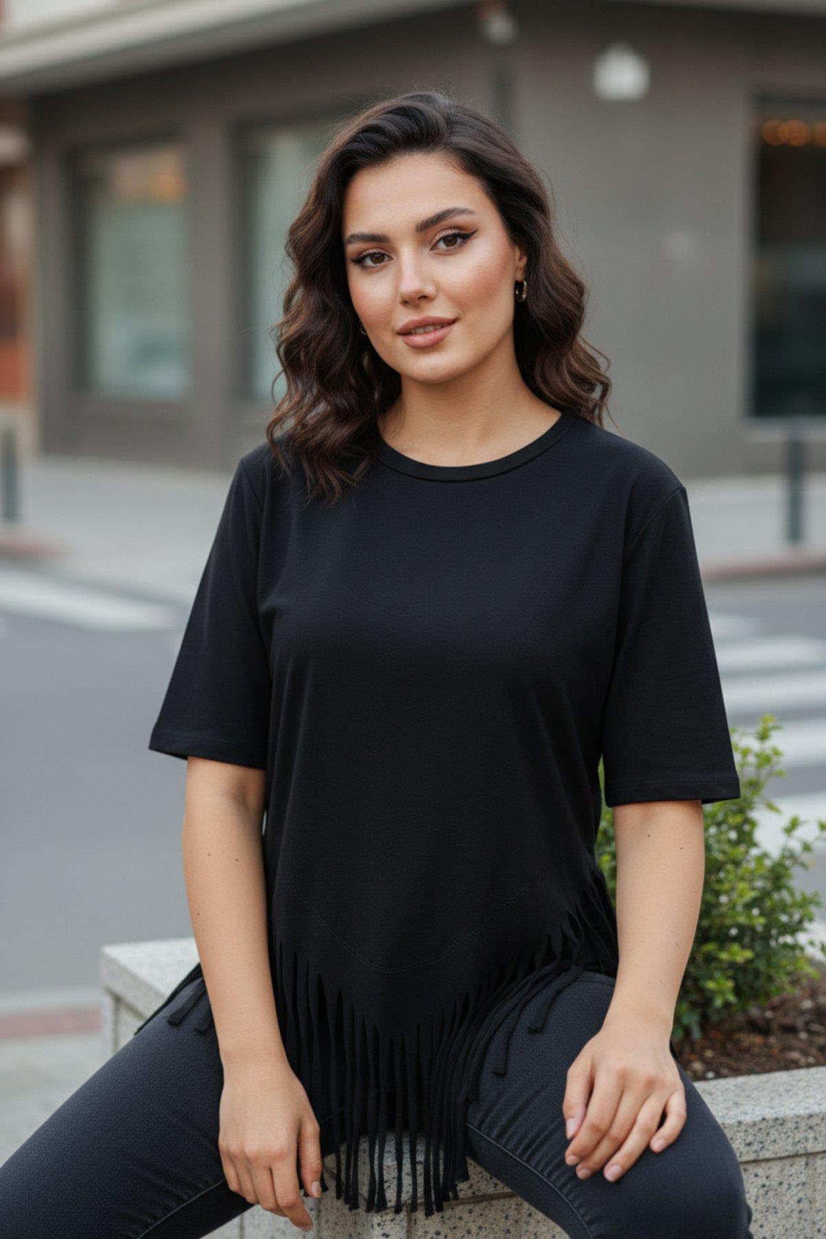 Bisiklet Yaka Püsküllü Viskon Bluz - Siyah