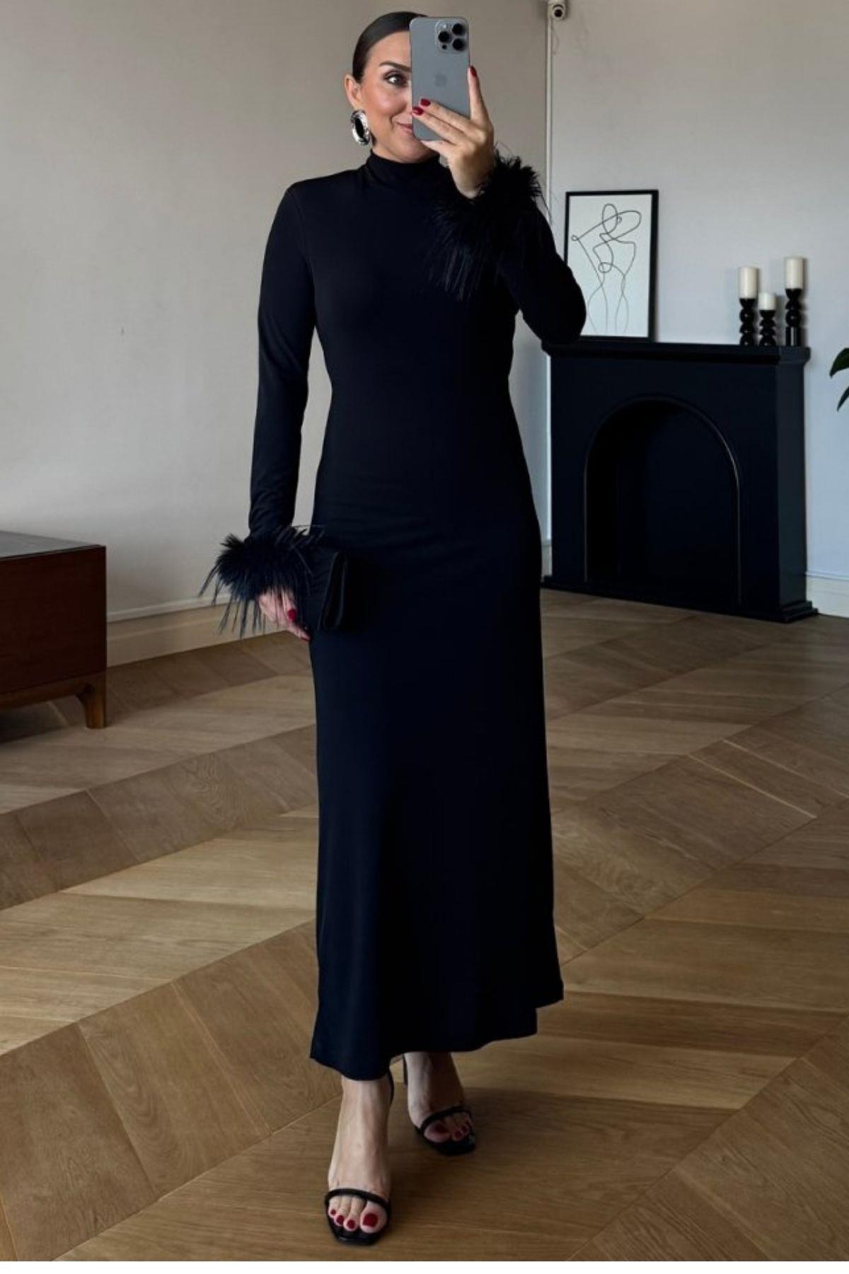 Balıkçı Yaka Tüy Detaylı Uzun Krep Elbise - Siyah