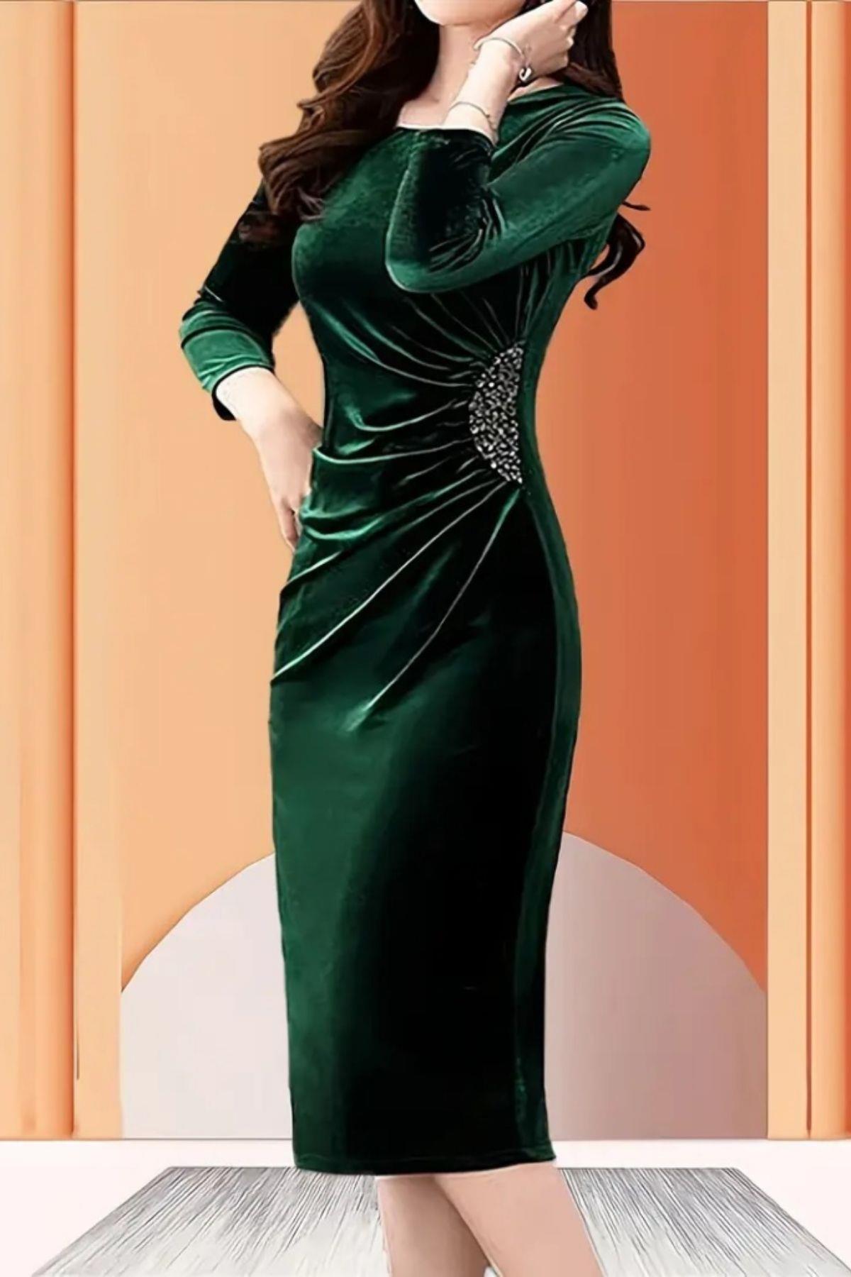 Uzun Kollu Taş Detaylı Midi Kadife Elbise - Yeşil