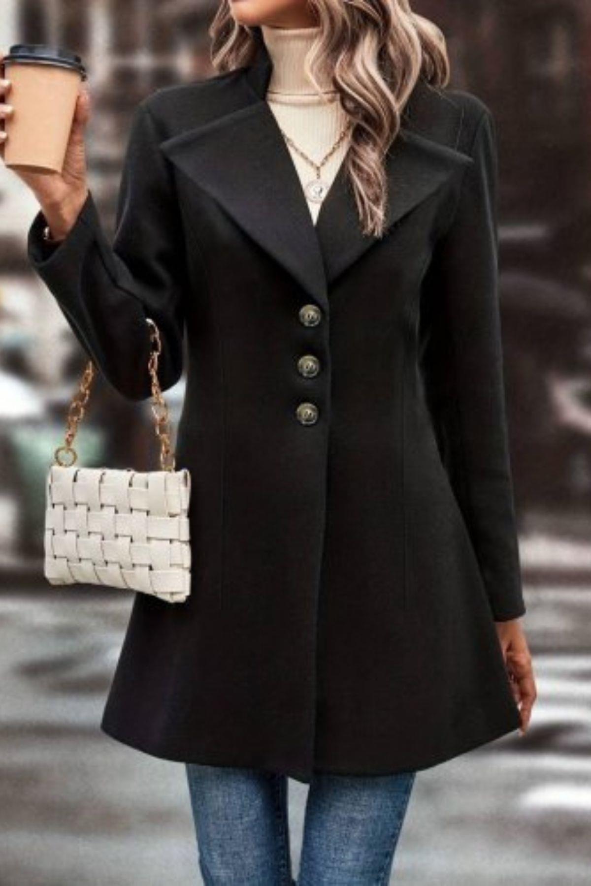 Düğmeli Kısa Kaşe Kaban Siyah