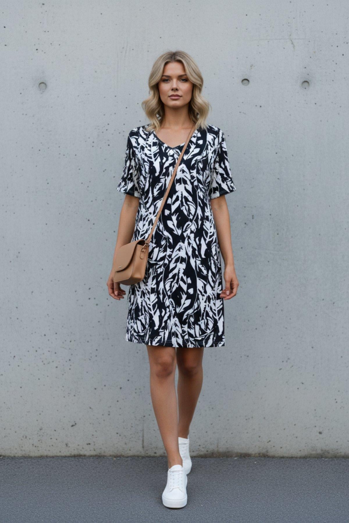 Kısa Kollu V Yaka Desenli Süprem Elbise - Siyah