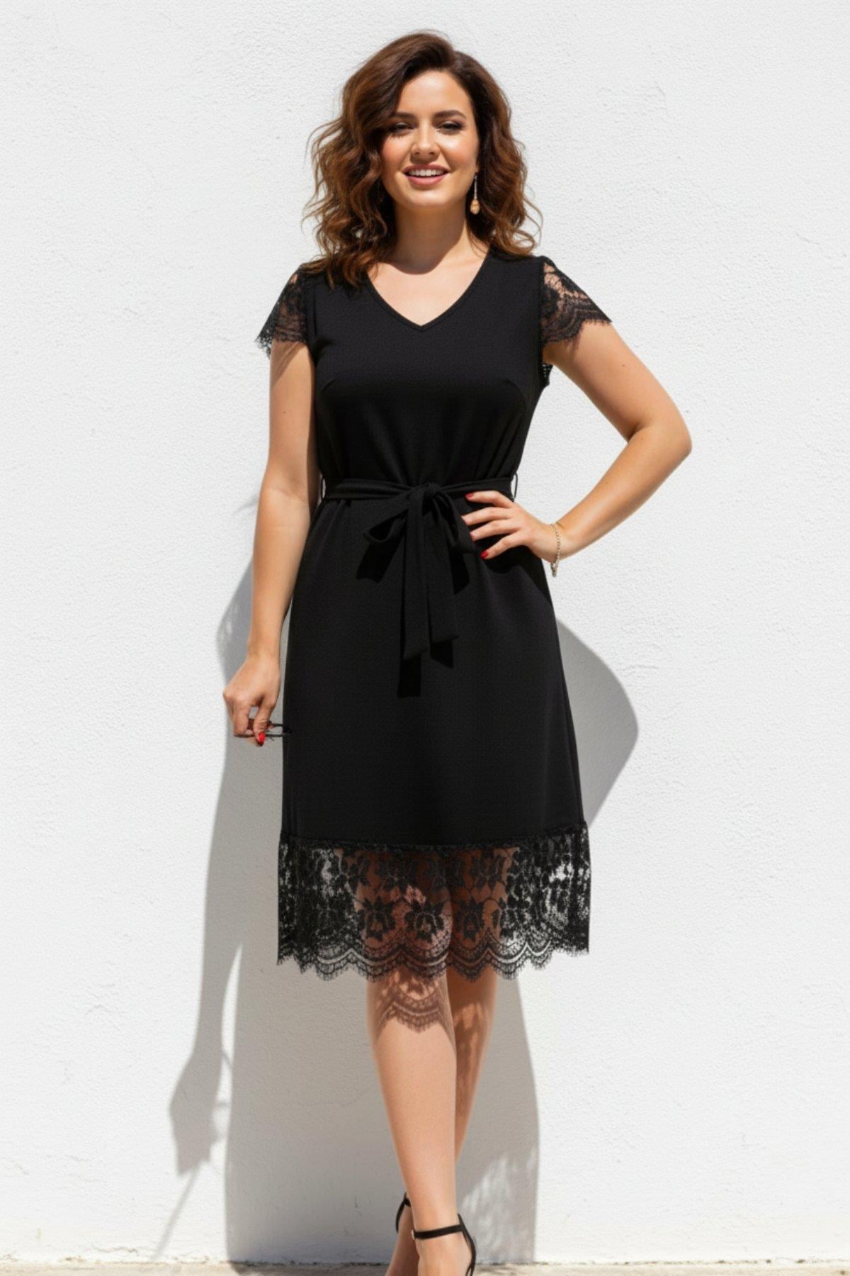 V Yaka Kısa Kollu Kuşak Detaylı Dantelli Aerobin Elbise - Siyah