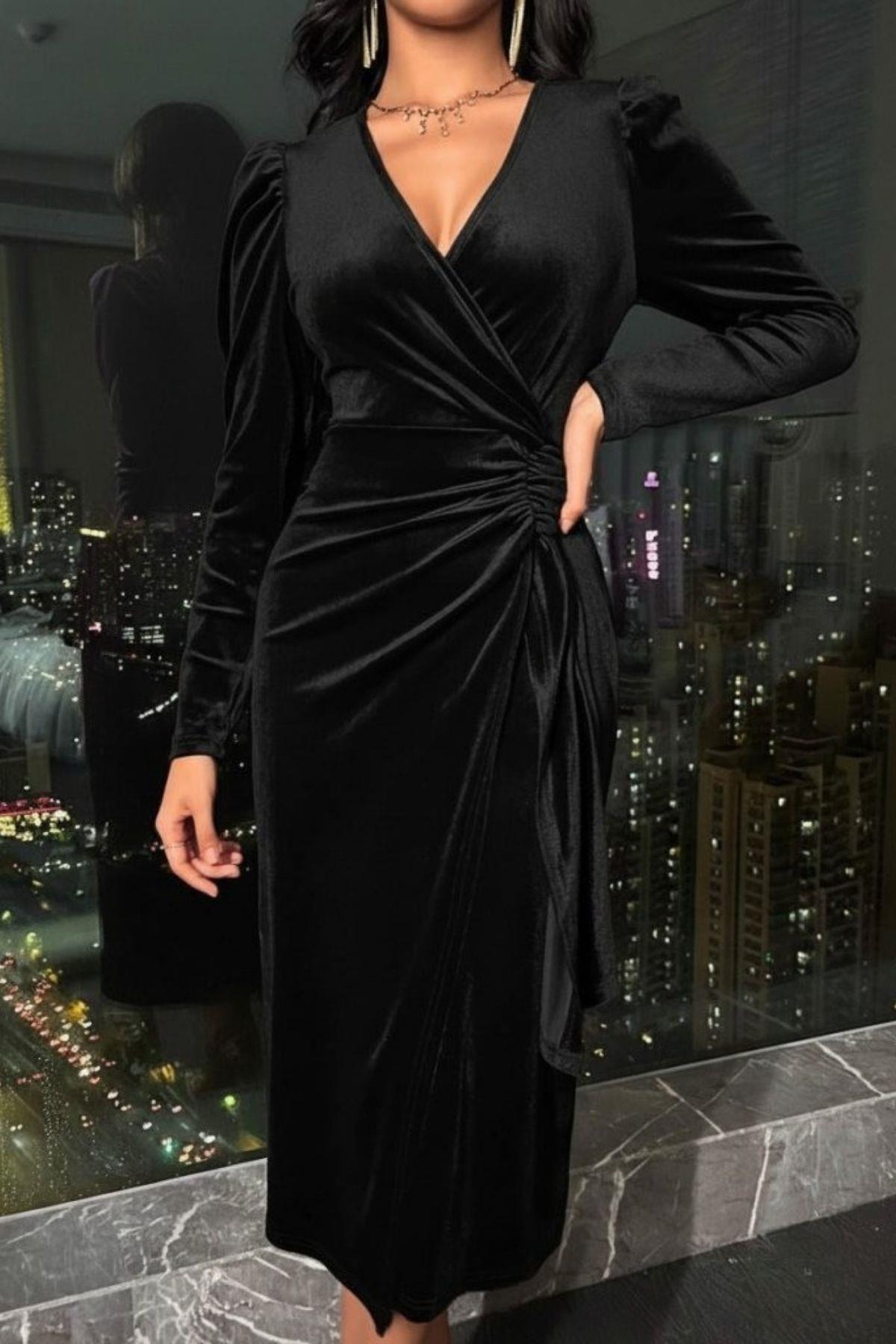 Kruvaze Yaka Büzgülü Midi Kadife Elbise - Siyah