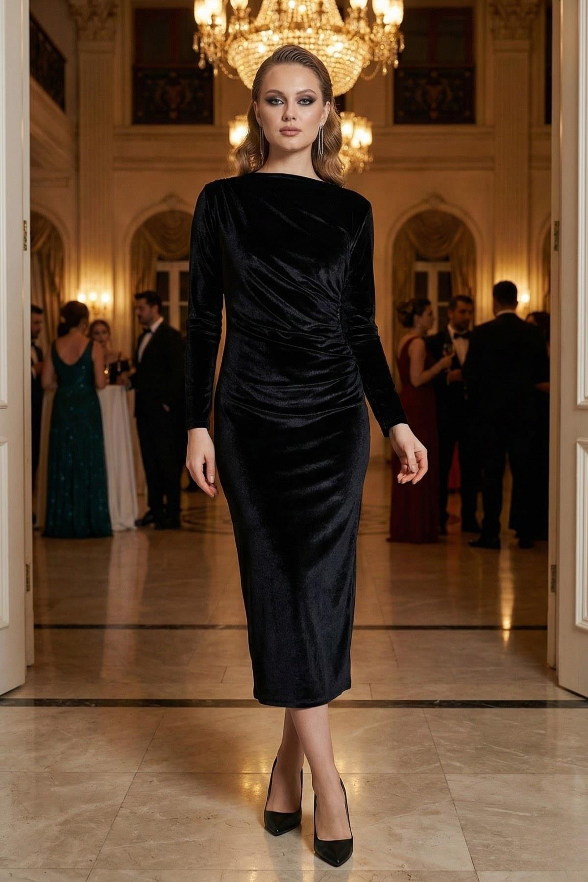 Uzun Kollu Kadife Siyah Midi Elbise