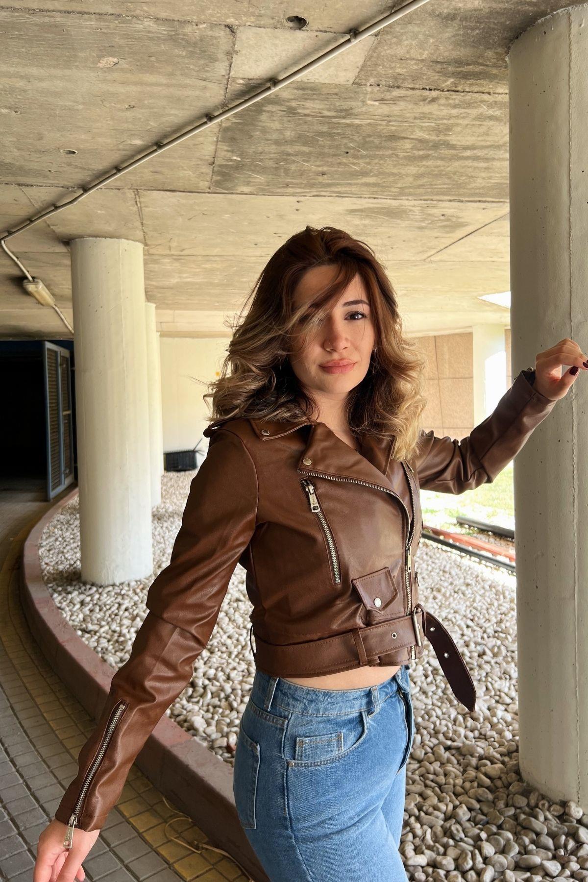 Fermuar Detaylı Deri Ceket Kahve