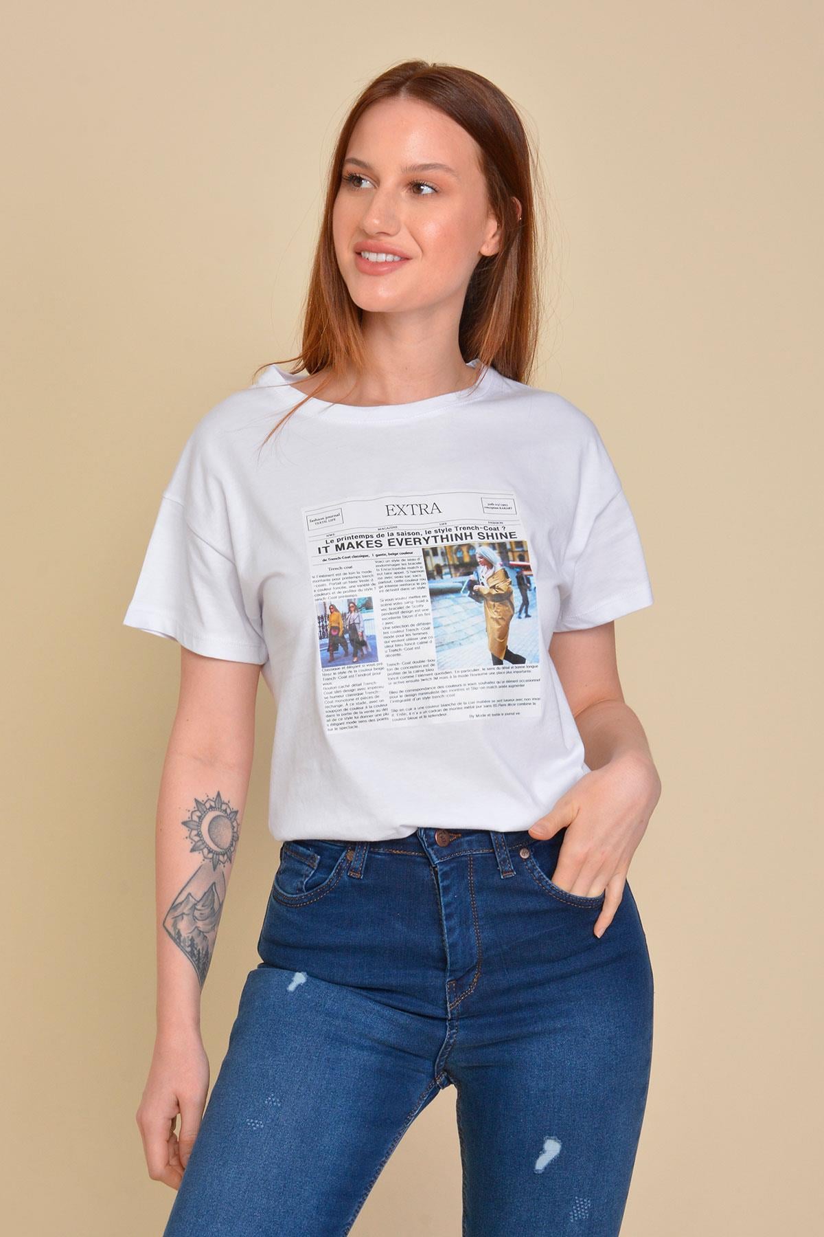 Gazete Baskılı Beyaz T-Shirt