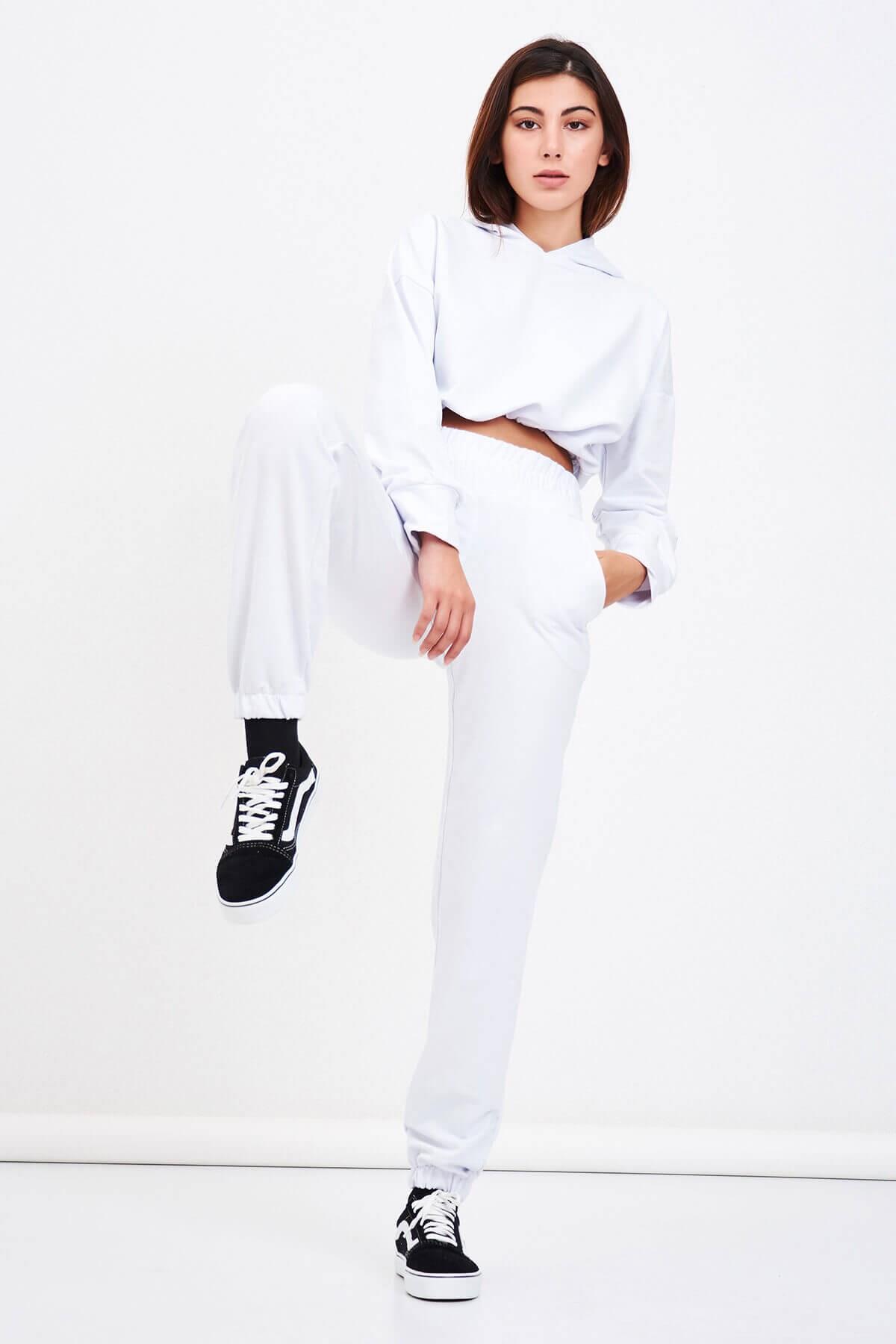 Kapüşonlu Beyaz Eşofman Takımı