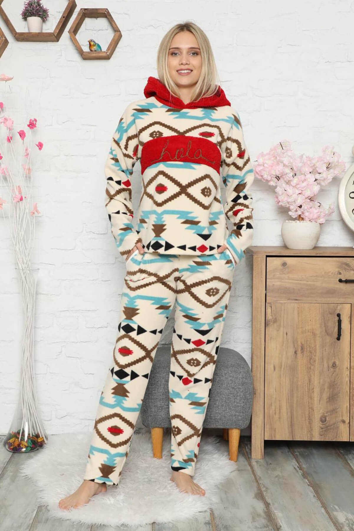 Kapüşonlu Polar Pijama Takımı Ekru
