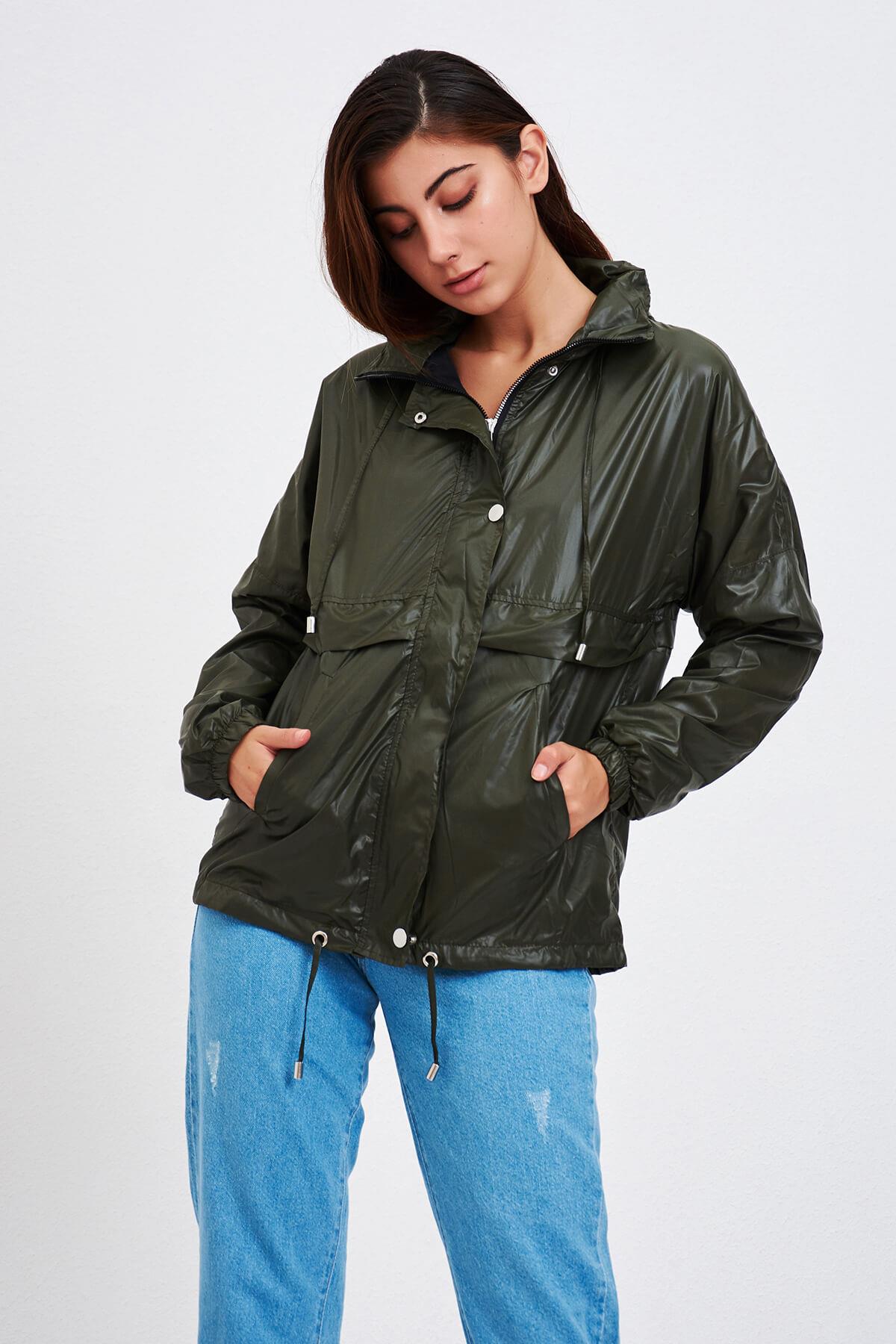 Kapüşonlu Rüzgarlık Ceket Haki