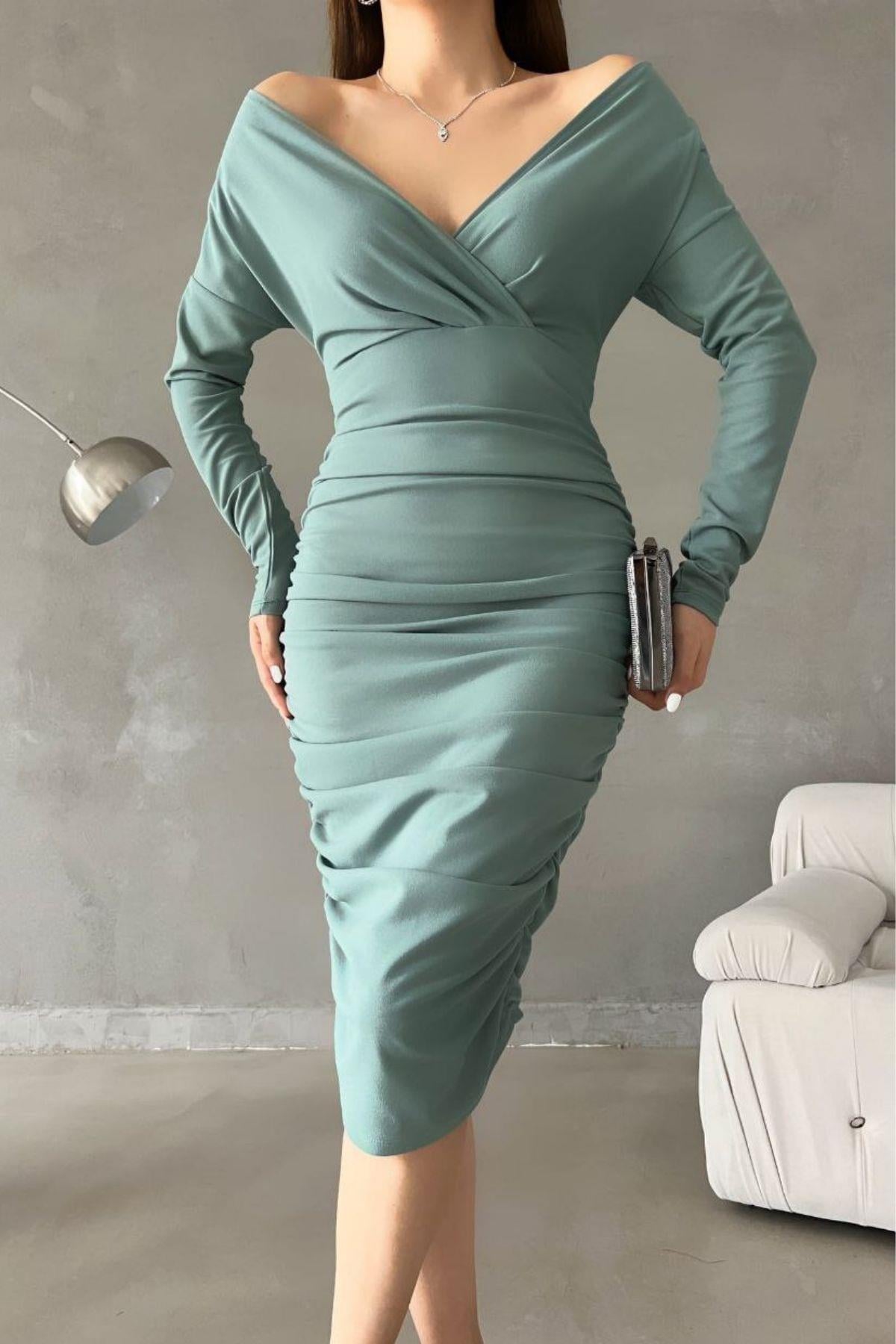 Kruvaze Yaka Drape Detaylı Sandy Kumaş Midi Elbise Mint