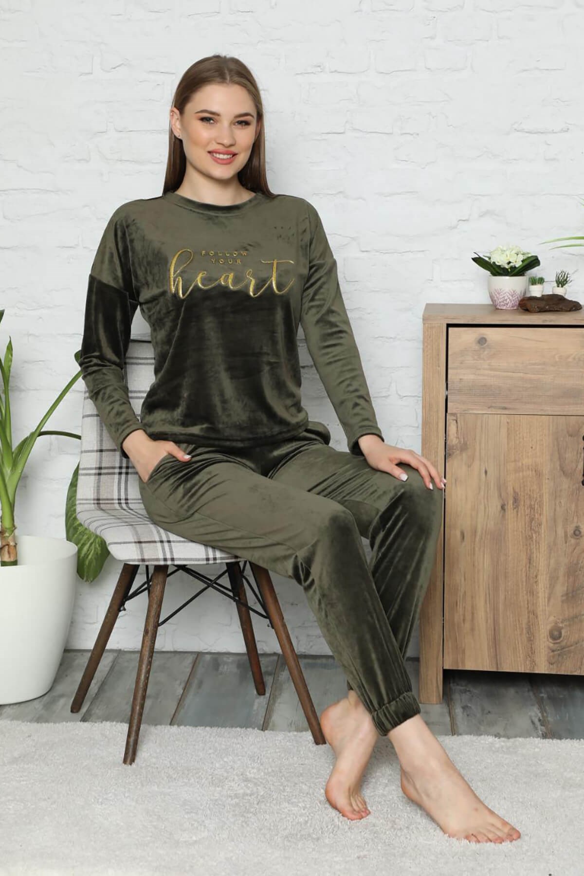 Likralı Kadife Pijama Takımı