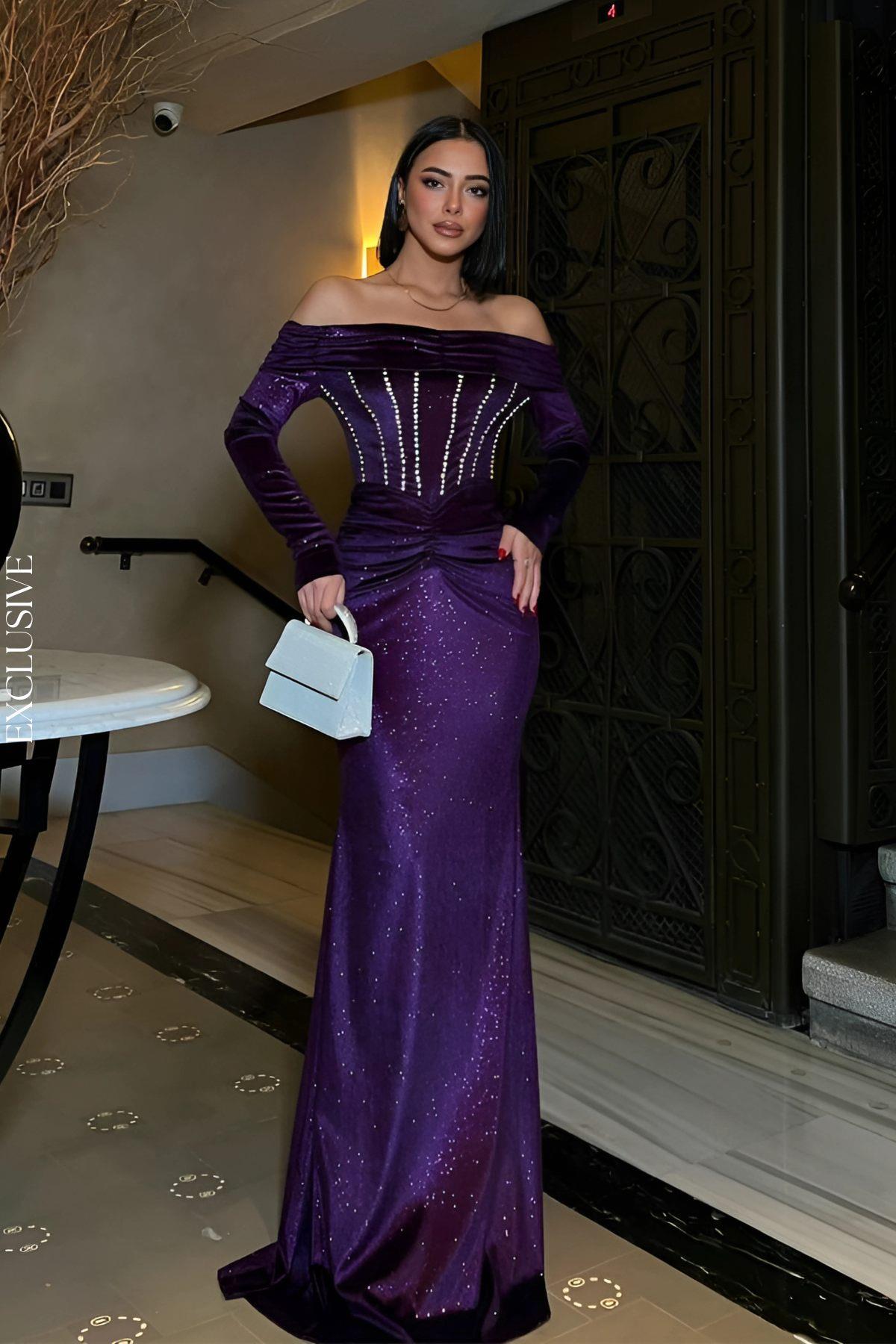 Omuz Dekolte Balık Model Simli Kadife Abiye Elbise Mor