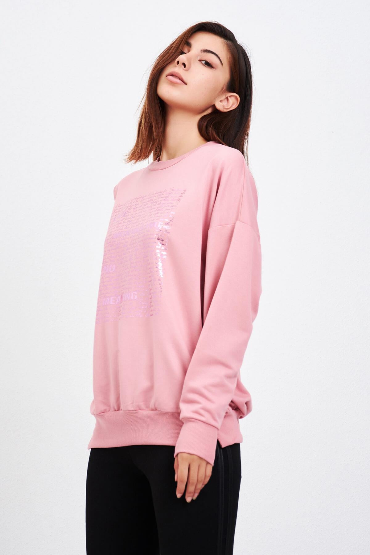 Parlak Yazı Detaylı Sweat Pembe