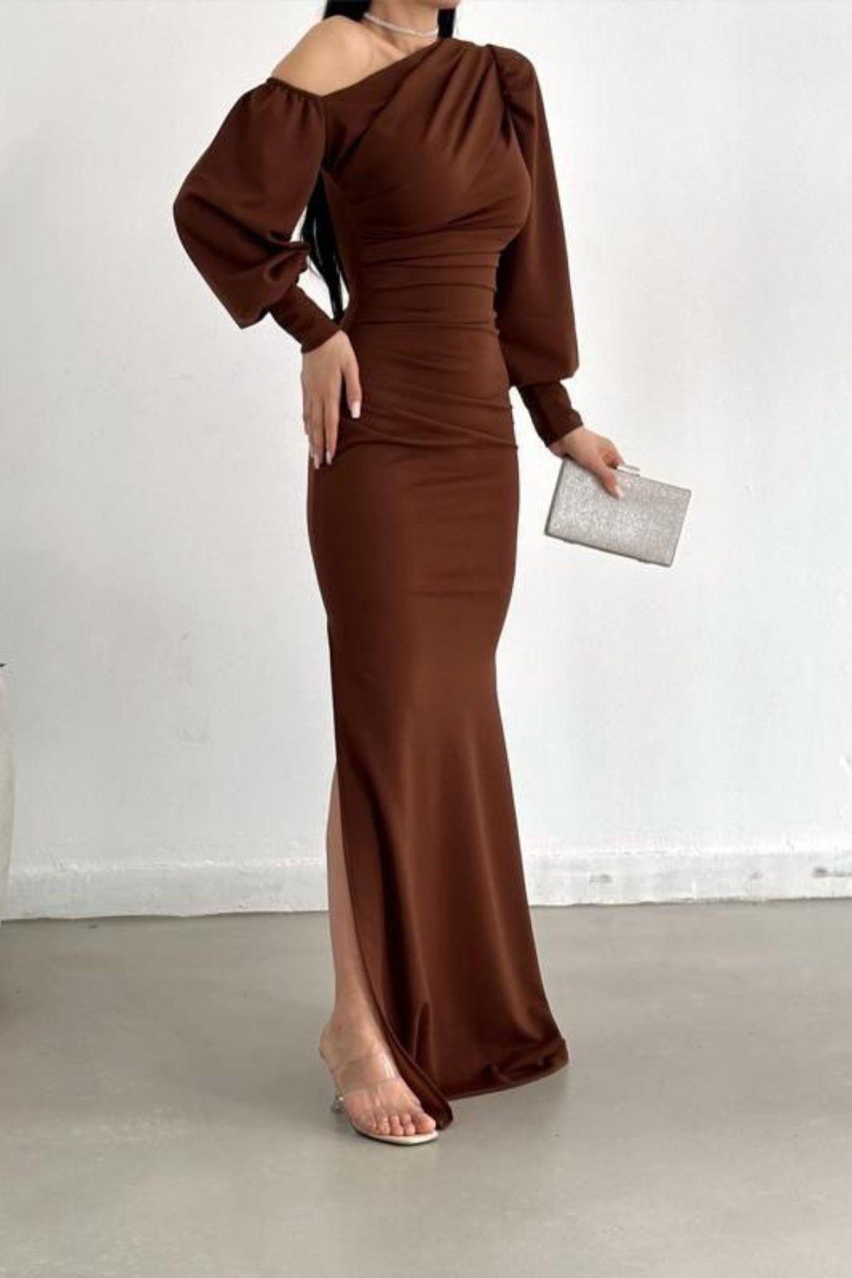 Tek Omuz Açık Yırtmaçlı Uzun Kol Balık Fashion Abiye Elbise Kahve