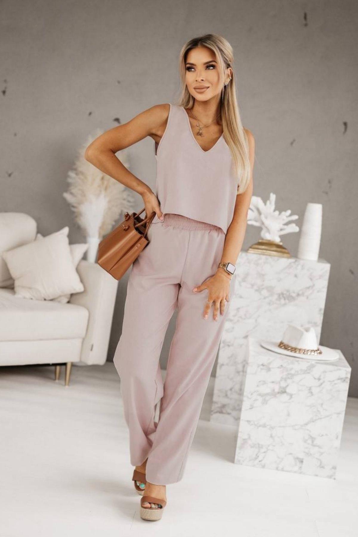 Üstü V Yaka Kolsuz Krop Alt Beli Lastikli Pantalon İki İplik Takım Bej