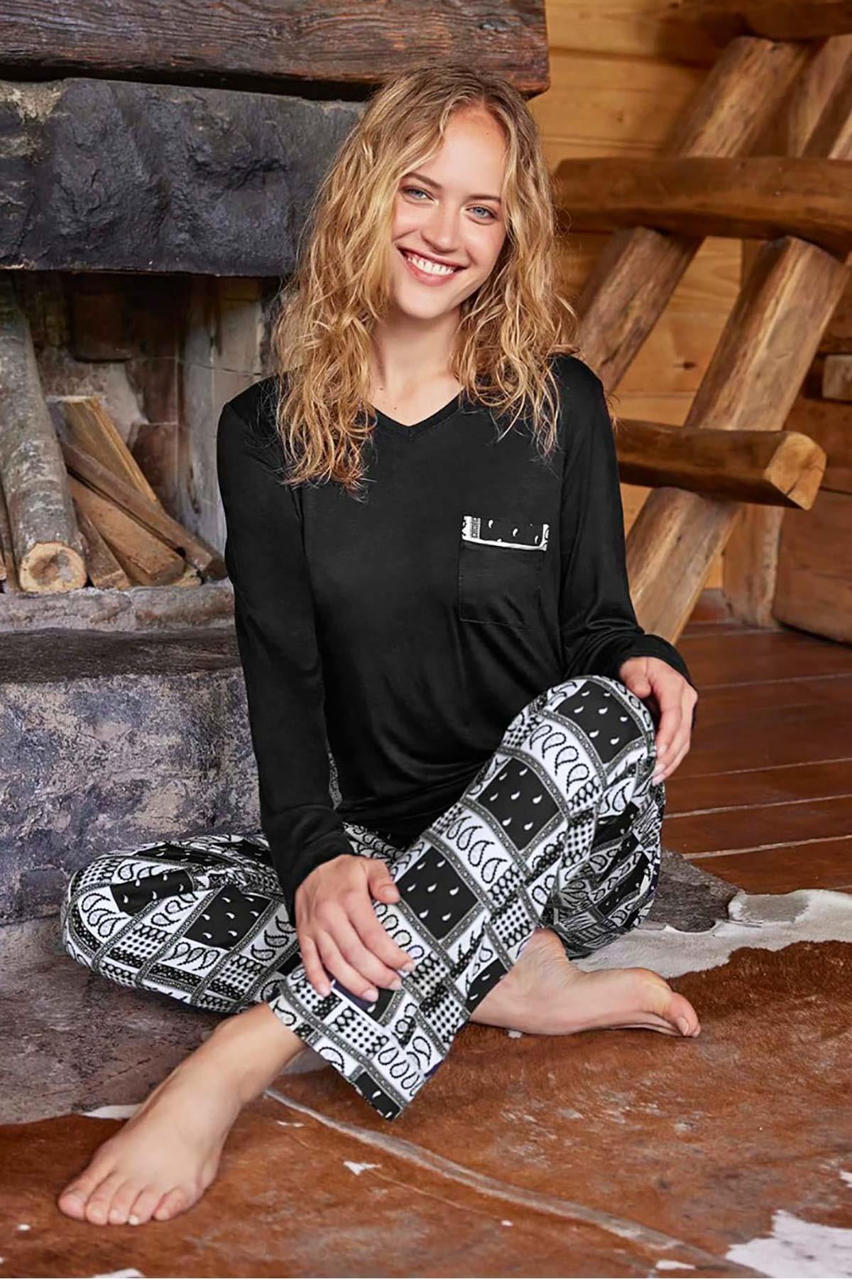 V Yaka Cepli Poplin Pijama Takımı