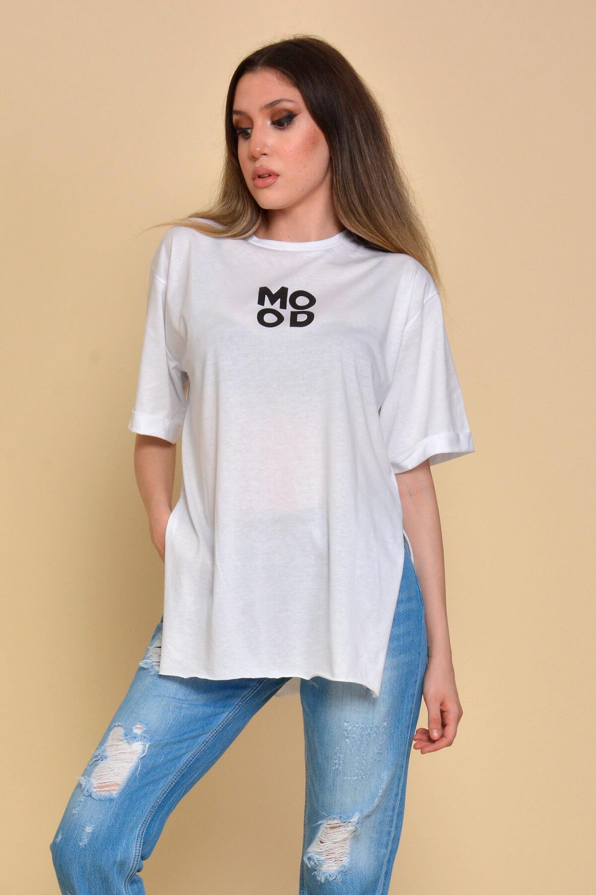 Yırtmaçlı Mood Baskılı T-Shirt