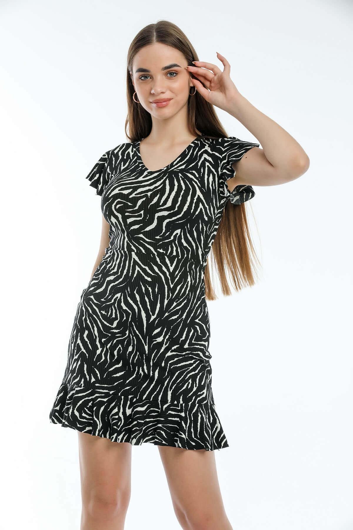 Zebra Desen Fırfırlı Elbise Siyah