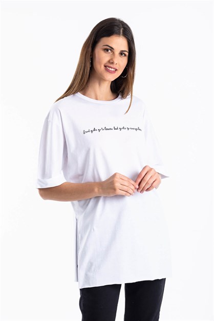 Yırtmaçlı Salaş T-Shirt Beyaz