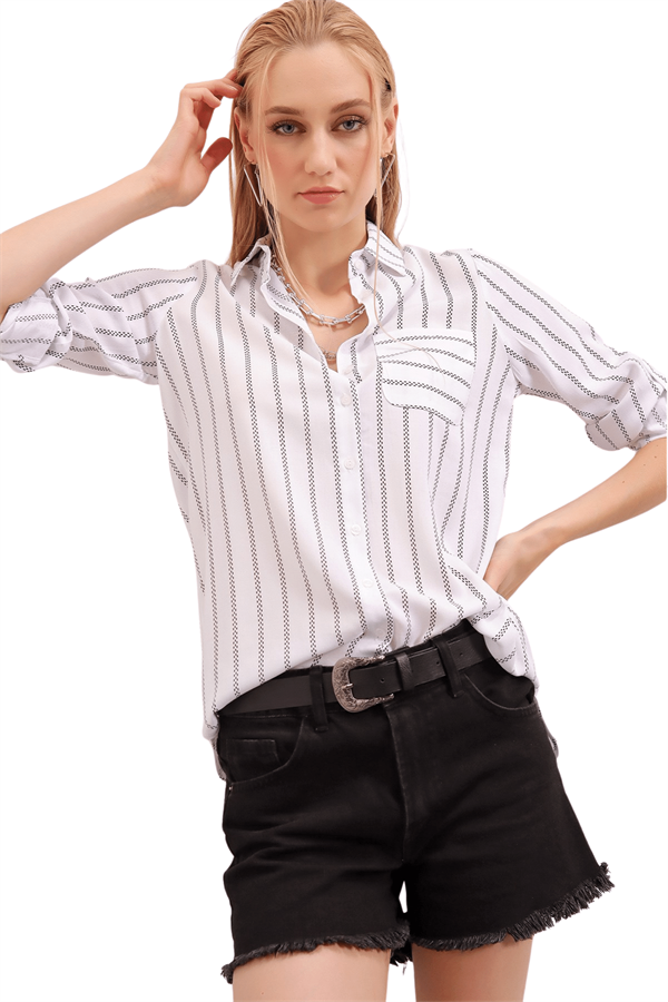 Kadın Beyaz Tek Cep Şeritli Gömlek