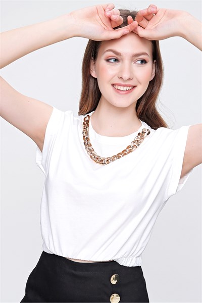 Kadın Beyaz Zincir Kolye Detay Kısa Tişört