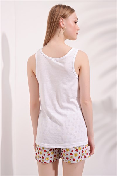 Kadın Beyaz Çilek Baskı Pijama Takımı
