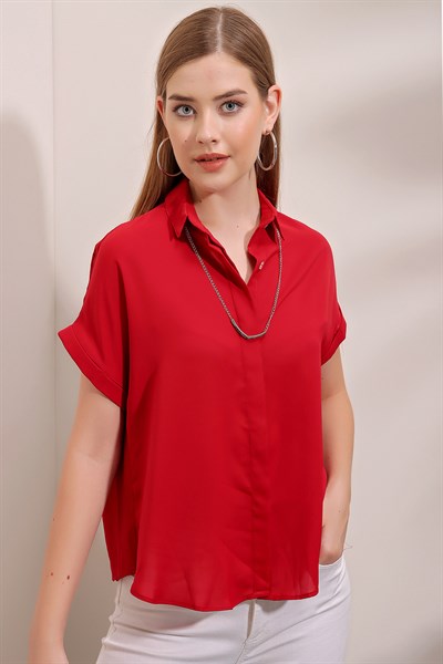Kadın Kırmızı Kısa Kol Kolyeli Gömlek