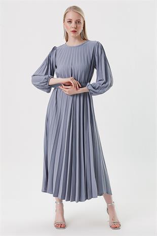 Kadın Gri Piliseli Kemerli Elbise