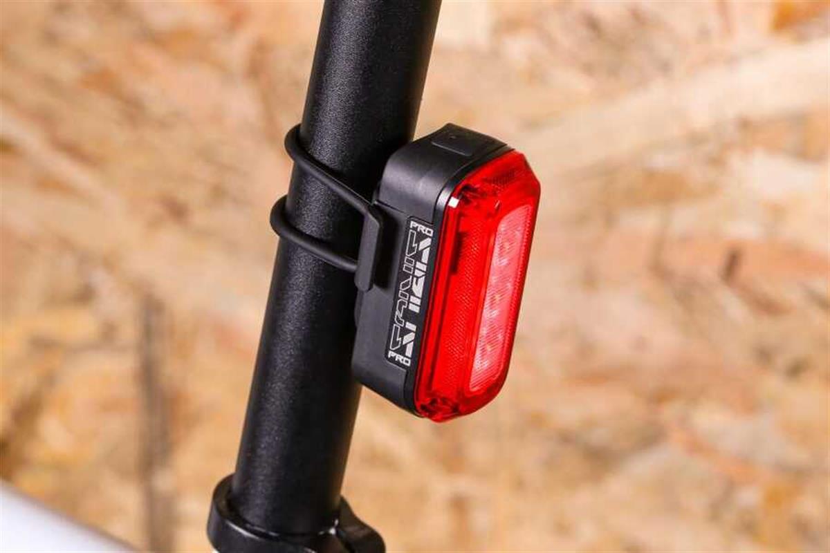 Işık ve FarSirius Işık Arka 60 Lumen Usb