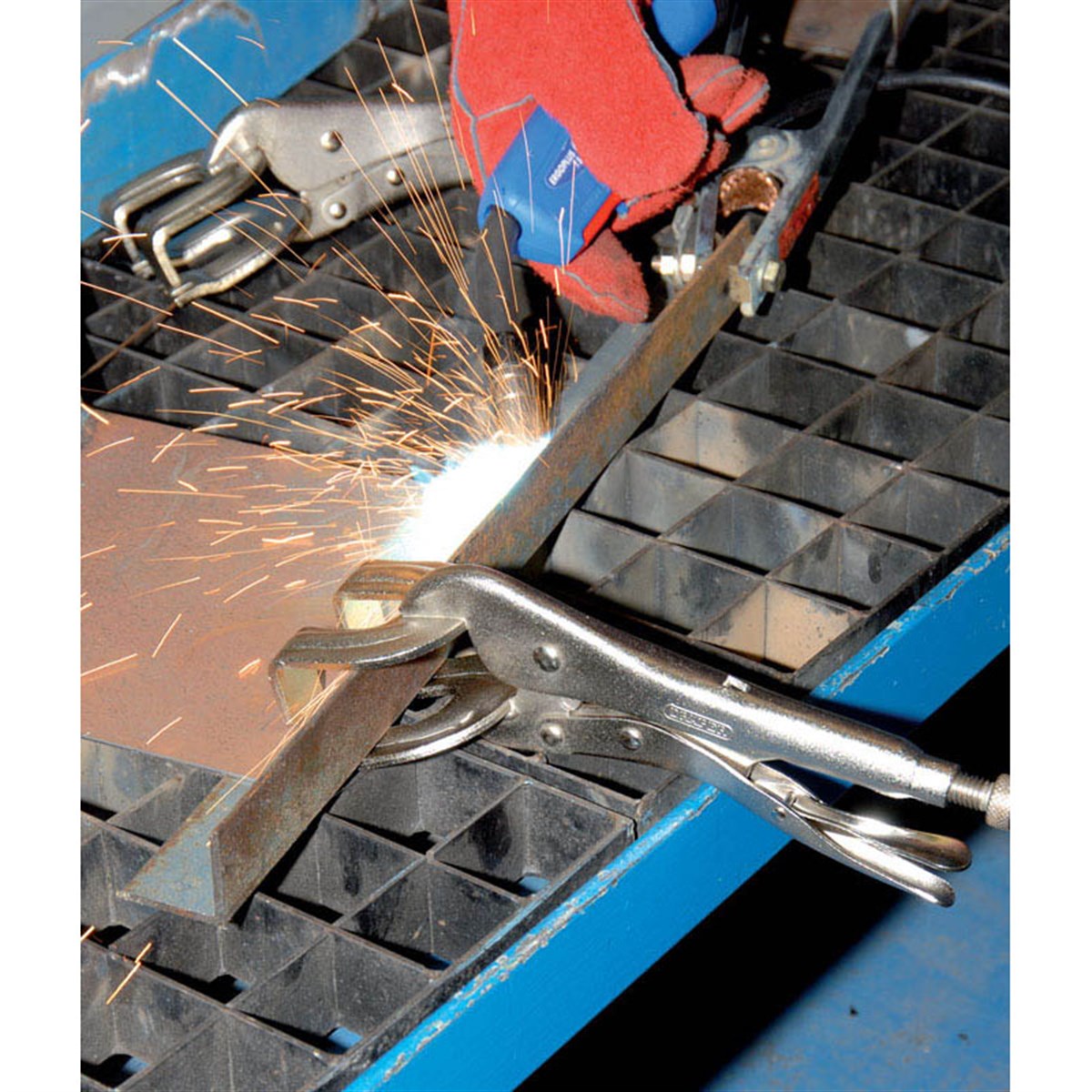 Alet ve Yardımcı ÜrünlerDraper Kaynak Pensesi Kilitlenir Tip Çatal Ağız 280MM