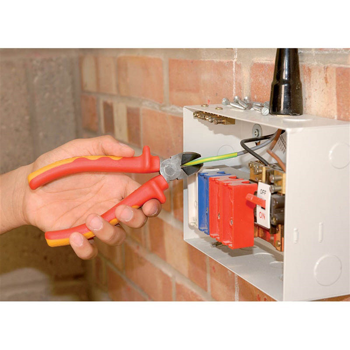 Yan KeskiDraper Yan Keski Elektrik 1000V 160MM