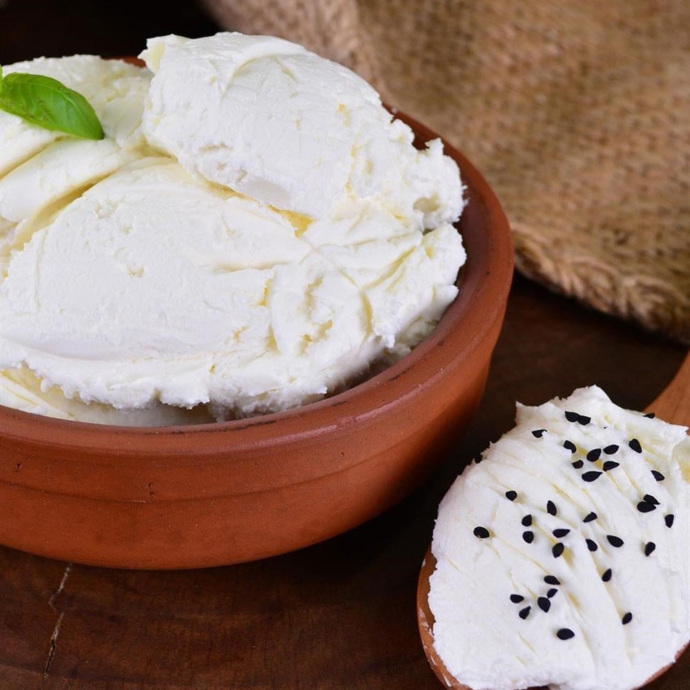 Günlük Tam Yağlı Süzme Köy Yoğurdu 1000 g e