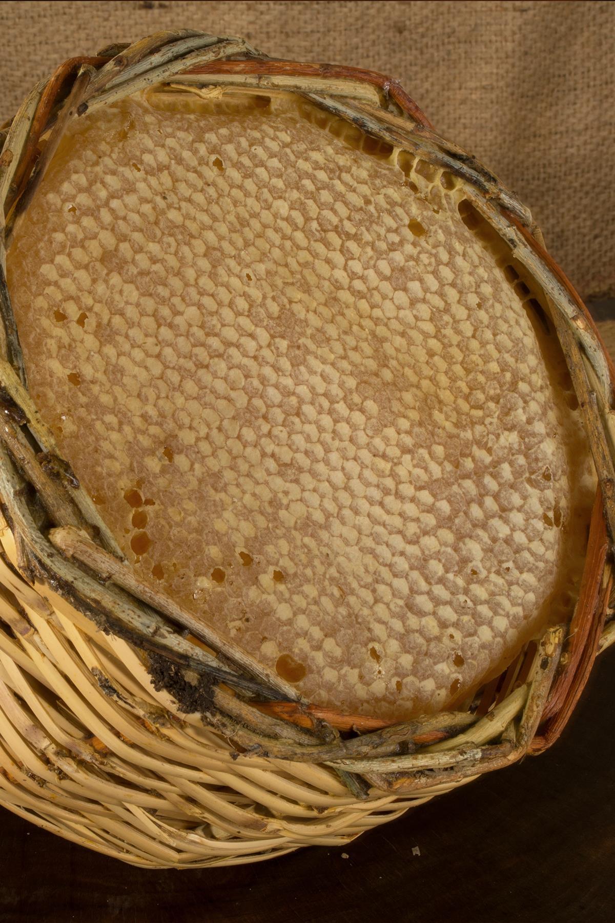 Bingöl Dağ Karakovan Sepet Balı 1000 g e