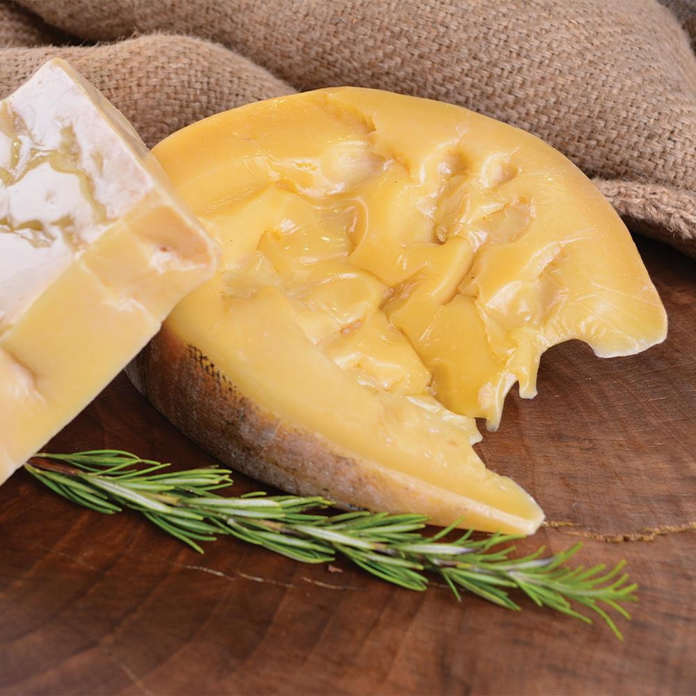 Kars Gravyer Peyniri 500 g e