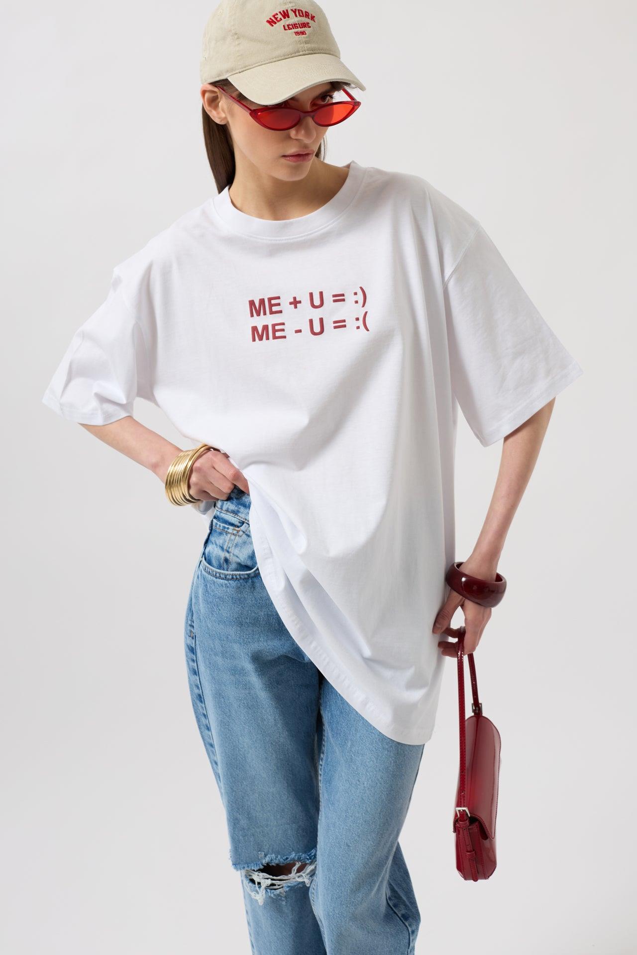 Kabartma Baskılı Beyaz T-Shirt