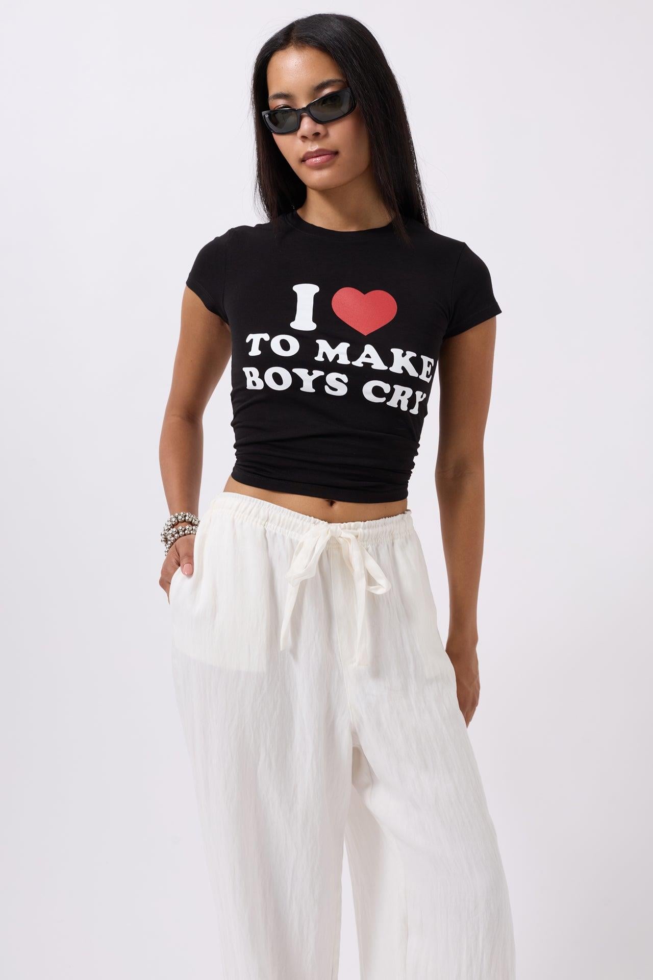 Nakış Detay Baskılı Crop Siyah T-Shirt
