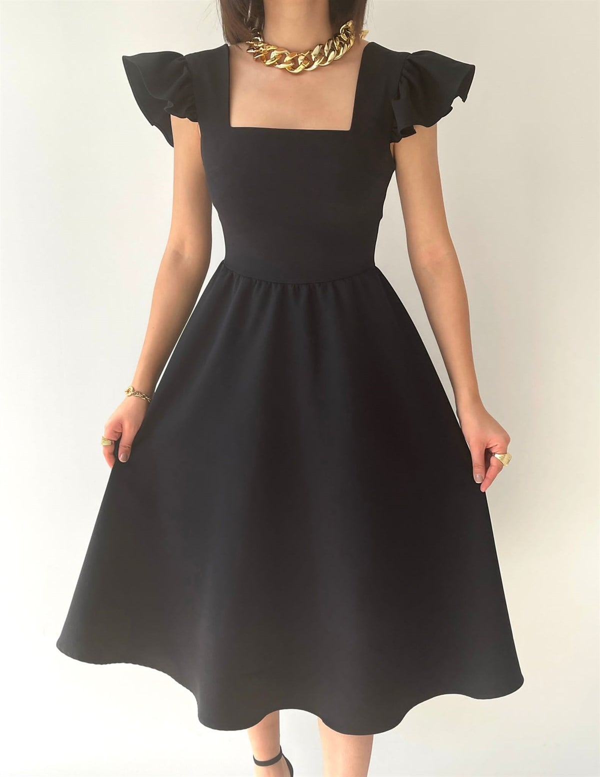 ATLAS KUMAŞ KOL DETAYLI KARE YAKA MİDİ BOY KLOŞ SİYAH ELBİSE BLACK MIDI DRESSS ETC-125-SİYAH