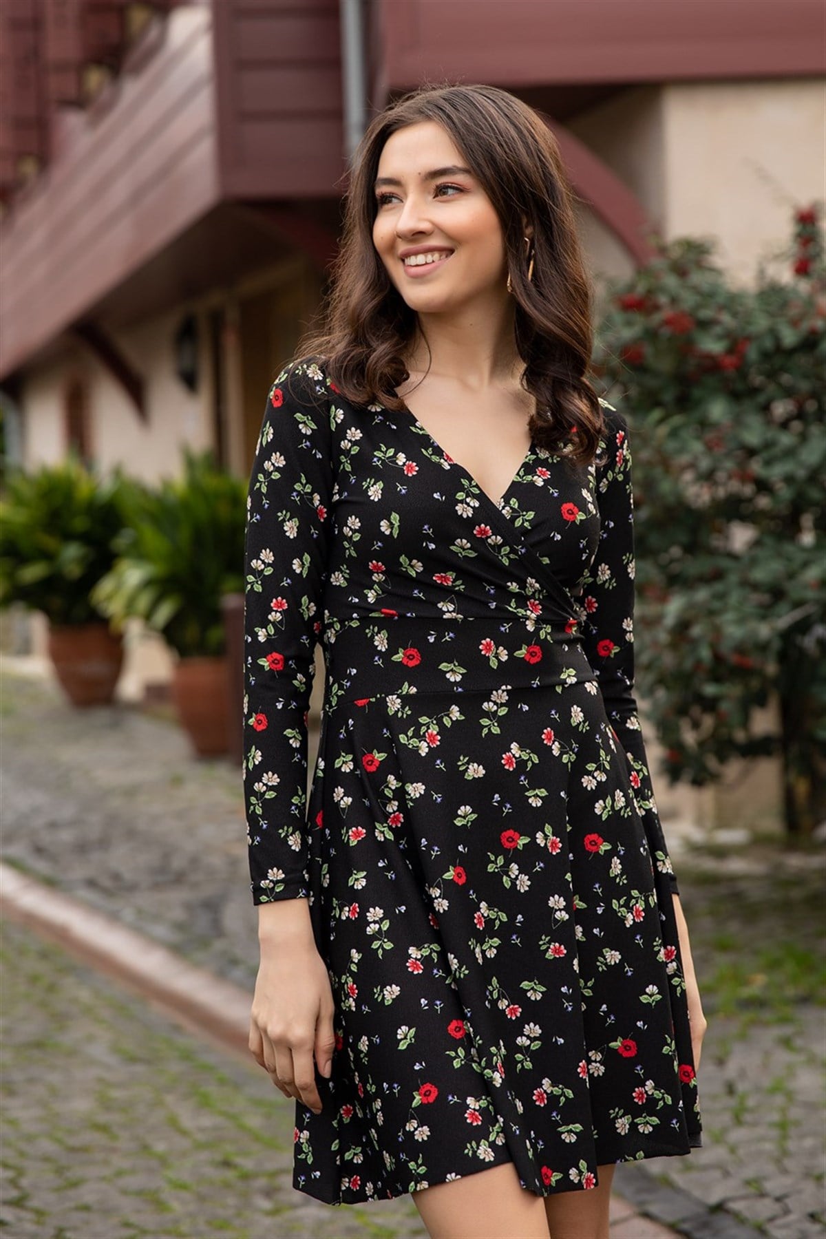 ÇİÇEK DETAYLI UZUN KOLLU KRUVAZE GÖĞÜS DEKOLTELİ MİNİ ELBİSE VALONLU GÜNLÜK ELBİSE UZUN KOLLU ELBİSE FLOWERED DRESS GR-003