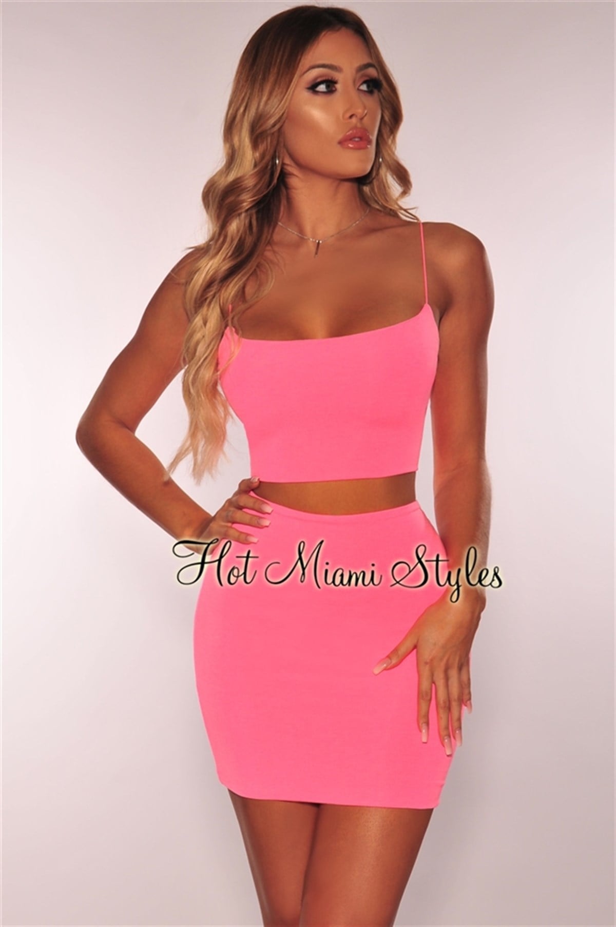 ESNEK DALGIÇ KUMAŞ NEON PEMBE ETEK VE BÜSTİYER TAKIM NEON PINK TOP AND SKIRT SET DNM-490-neonpembe