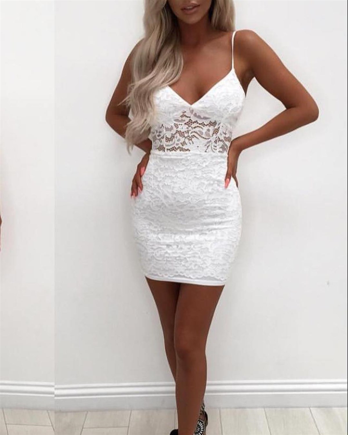 ESNEK DANTEL KUMAŞ ASTARLI BEYAZ MİNİ ELBİSE BEYAZ GECE ELBİSESİ WHITE MINI DRESS LACE DRESS LP-197-1