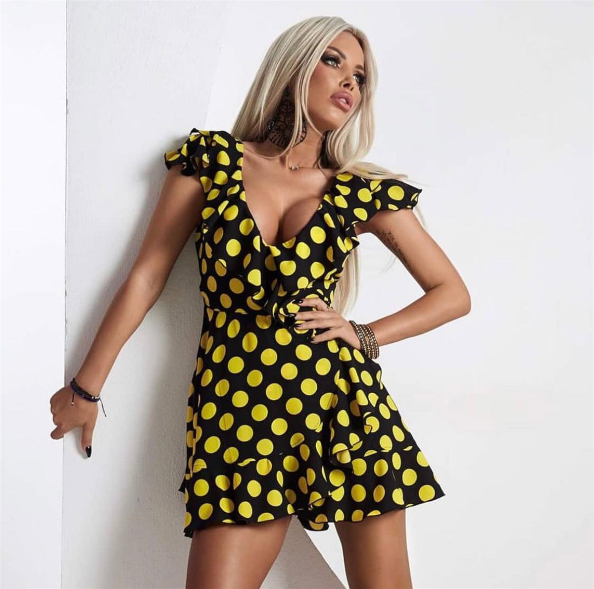 ESNEK HÜRREM KUMAŞ PUANTİYE DETAYLI DEKOLTE POLKA ELBİSE POLKA DRESS NWI-006-2