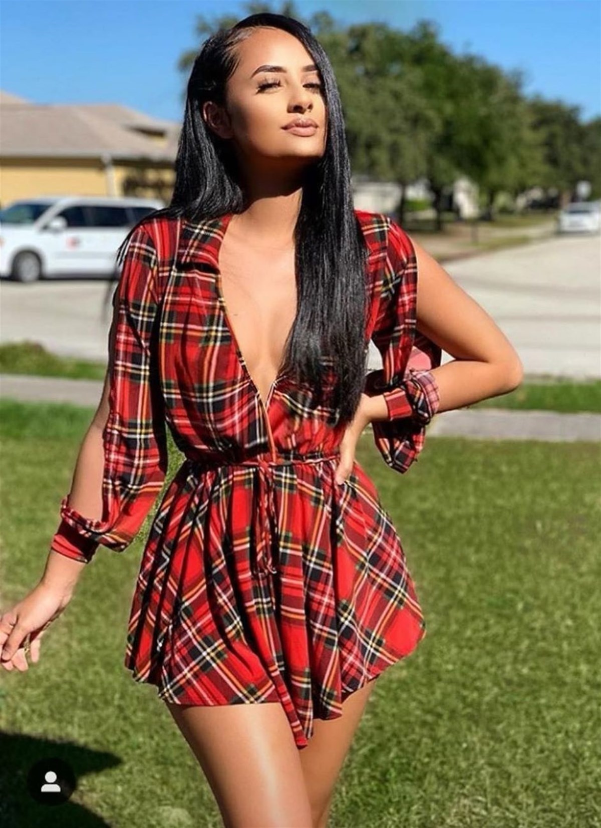 ESNEK İPEK SATEN KUMAŞ EKOSE DESENLİ GÖĞÜS DEKOLTELİ MİNİ ELBİSE MINI DRESS LP-262