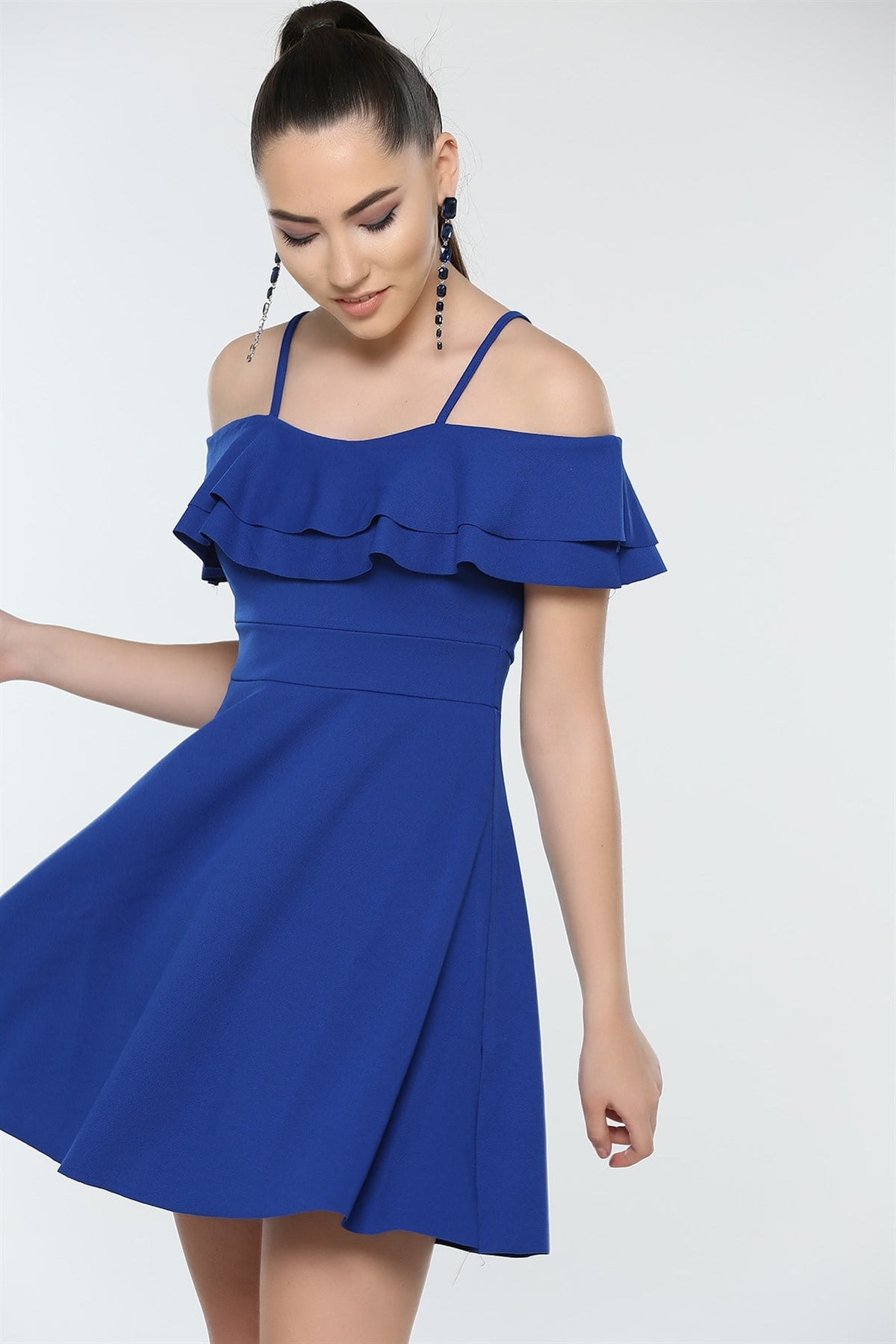 ESNEK KUMAŞ VALON DETAYLI ASKILI MAVİ MİNİ ELBİSE MAVİ ABİYE ELBİSE MAVİ YAZLIK ELBİSE BLUE MINI DRESS 975892-MAVİ-TZ