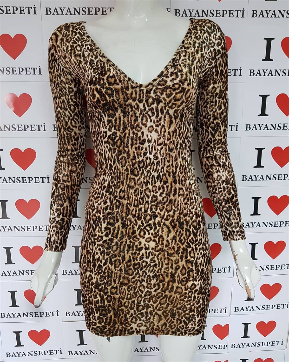 ESNEK LEOPAR DESENLİ KADİFE KUMAŞ UZUN KOLLU ELBİSE LEOPAR ELBİSE DNM-169-K