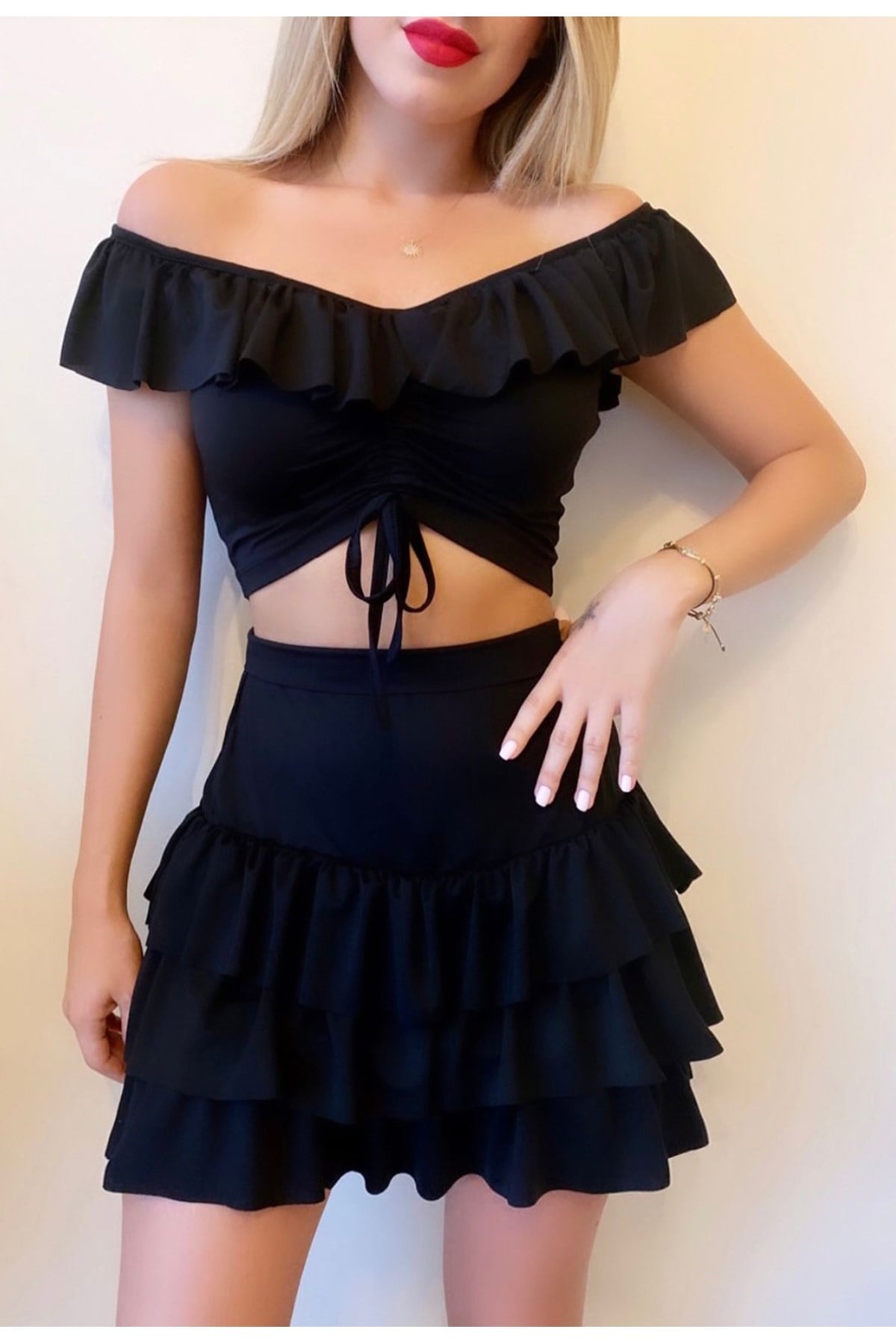 ESNEK MİKRO KUMAŞ SİYAH BÜSTİYER VE ETEK TAKIM BLACK TOP AND SKIRT SET GD-019-SİYAH